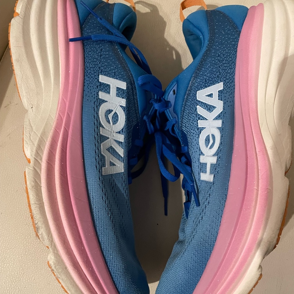 Hoka woman Bondi 8 size 12D - Picture 14 of 14